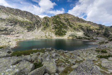 Panoramik Musalenski göller ve Musala tepe, Rila Dağı