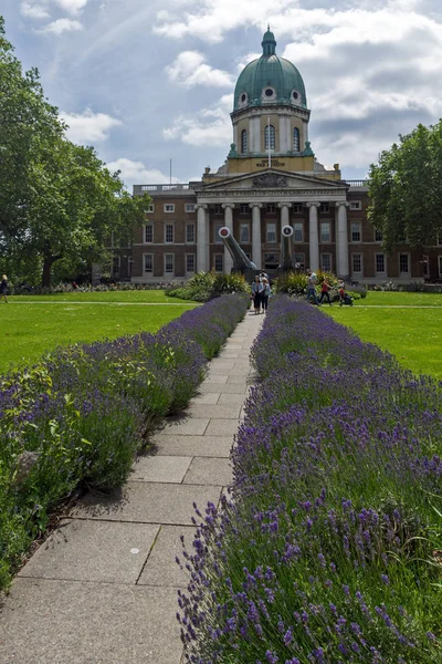 Londra, İngiltere - 19 Haziran 2016: Imperial War Museum, Londra görünümünü şaşırtıcı — Stok fotoğraf