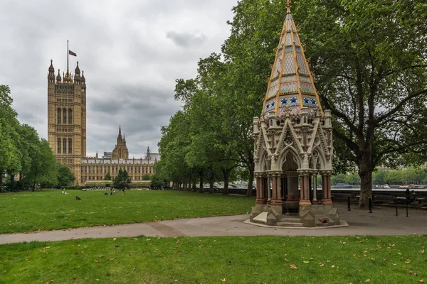 집의 의회, 웨스트민스터의 궁전, 런던, 영국에 런던, 영국-6 월 19 2016: 빅토리아 타워 — 스톡 사진