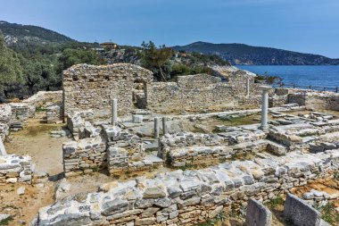 Aliki, Thassos Adası, Sit alanı içinde antik kilise kalıntıları sütunlarda Doğu Makedonya ve Trakya