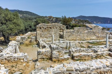 Aliki, Thassos Adası, Sit alanı içinde antik kilise kalıntıları sütunlarda Doğu Makedonya ve Trakya