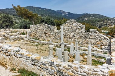 Aliki, Thassos Adası, Sit alanı içinde antik kilise kalıntıları sütunlarda Doğu Makedonya ve Trakya