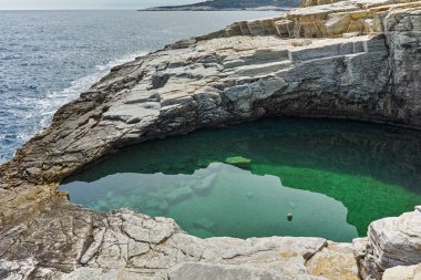 Giola doğal havuzun Thassos Adası, Doğu Makedonya ve Trakya temiz sularına
