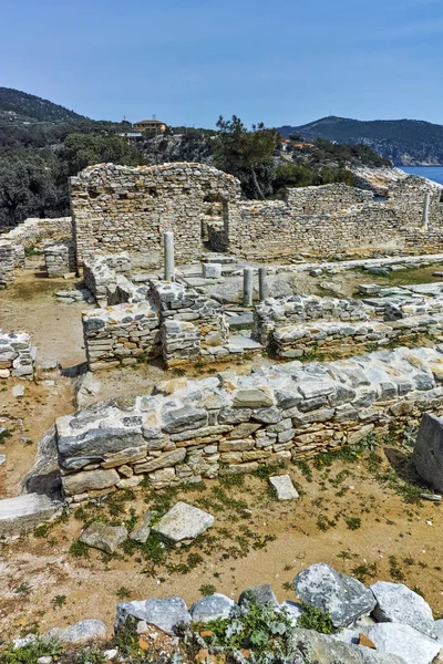 Aliki, Thassos Adası, Sit alanı içinde antik kilise kalıntıları sütunlarda Doğu Makedonya ve Trakya,