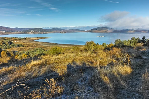 Úžasné panorama podzim přehrady Batak, regionu Pazardzhik — Stock fotografie