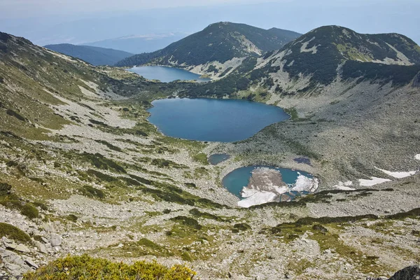Pemandangan panorama di danau Kremenski, pegunungan Pirin — Stok Foto