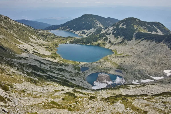 Pemandangan panorama di danau Kremenski, pegunungan Pirin — Stok Foto