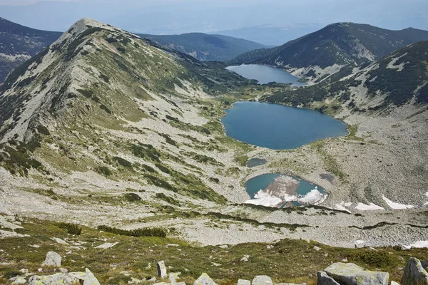 Pemandangan panorama di danau Kremenski, pegunungan Pirin — Stok Foto