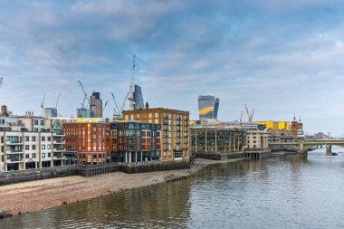 Gün batımı panorama Londra ve Thames Nehri, İngiltere