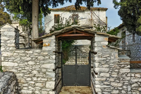 Straße im Dorf Theologos, Insel Thassos, Ostmakedonien und Thrakien — Stockfoto