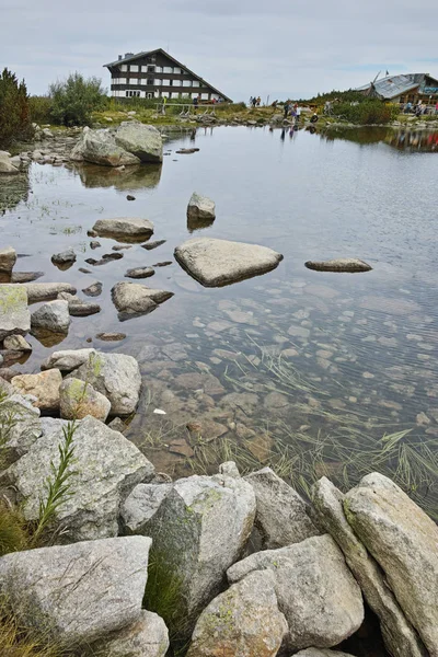Fantastiska Panorama till Bezbog lake, Pirin berget — Stockfoto