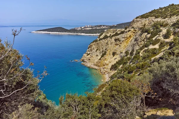 Úžasná malá pláž s modré vody v ostrově Thassos, Východní Makedonie a Thrákie — Stock fotografie
