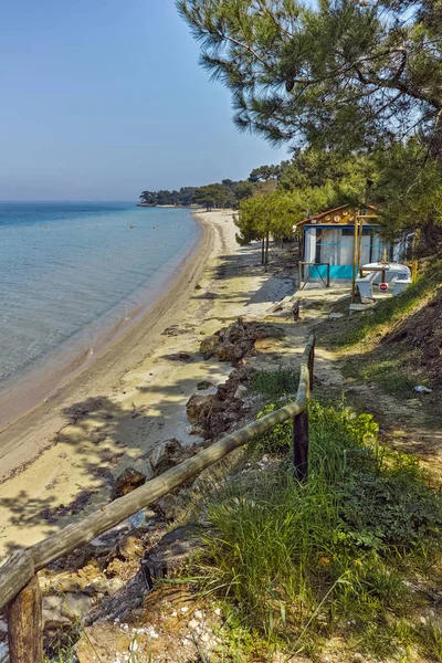 Strand met blauw water in Thassos eiland, Oost-Macedonië en Thracië — Stockfoto