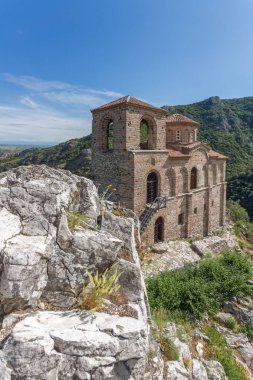 Tanrı kutsal annesi Ali'nın kale ve Rodopların Kilisesi Panoraması dağ, Asenovgrad, Plovdiv bölge