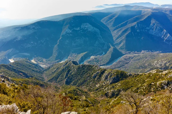 Fantastische Panorama van Nestos kloof in de buurt van de stad van Xanthi, Oost-Macedonië en Thracië — Stockfoto