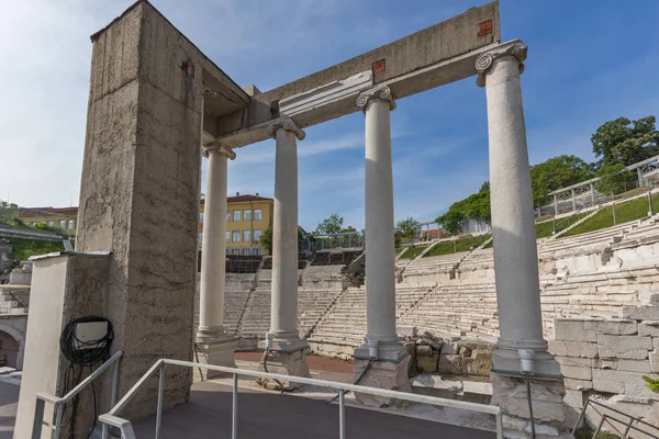 A Plovdiv beállításaival az ókori római színházban — Stock Fotó