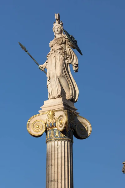 아테네, 아 티 카의 아카데미 앞 아테나 동상 — 스톡 사진