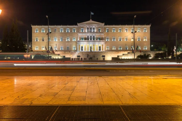 Gece fotoğraf Attica Atina'da Yunan Parlamentosu — Stok fotoğraf
