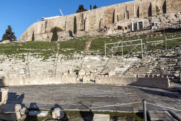 Ruinas del Teatro de Dionisio en la Acrópolis de Atenas, Ática — Foto de Stock