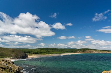 Sinemorets Köyü, Burgaz bölge Veleka Nehri'nin ağzında plajı ile deniz manzarası