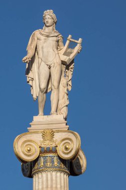 Apollo heykeli önünde Academy of Athens, Attika