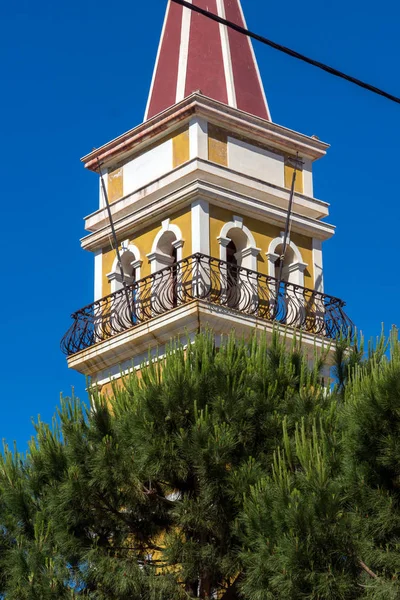 Torre de sino da Igreja na aldeia de Argassi, Zakynthos — Fotografia de Stock