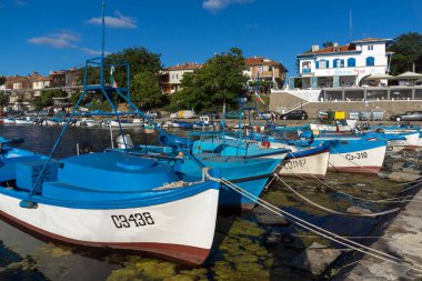 Sozopol, Bulgaristan - 12 Temmuz 2016: Süzebolu şehir, Burgaz bölge bağlantı noktasının şaşırtıcı Panorama