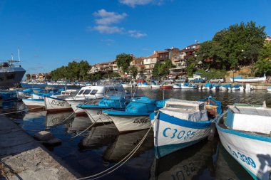 Sozopol, Bulgaristan - 12 Temmuz 2016: Süzebolu şehir, Burgaz bölge bağlantı noktasının şaşırtıcı Panorama
