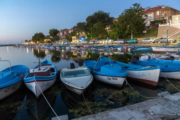 Sozopol, Bulgaristan - 11 Temmuz 2016: Sozopol, Bulgaristan limanında şaşırtıcı günbatımı — Stok fotoğraf