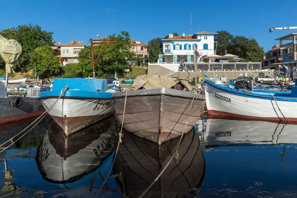ソゾポル, ブルガリア - 2016 年 7 月 12 日: ブルガス ソゾポルの町の港の驚くべきパノラマ — ストック写真