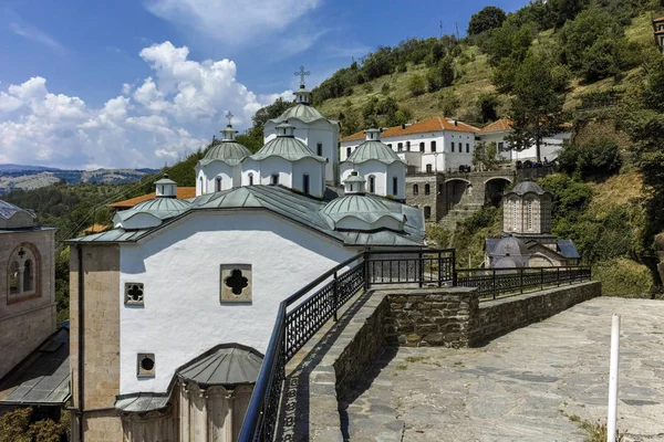 Middeleeuwse gebouw in Monastery St. Joachim van Osogovo, Macedonië — Stockfoto