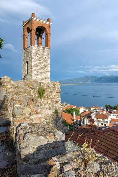 Vista del atardecer de la torre del reloj en la ciudad de Nafpaktos — Foto de Stock