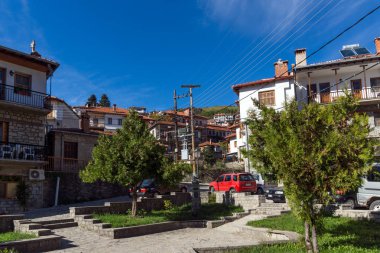 Metsovo, Epirus, Yunanistan - 19 Ekim 2013: Panoramik manzaralı köy Metsovo, Yunanistan