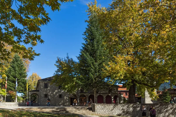 METSOVO, EPIRUS, GRECIA - 19 DE OCTUBRE DE 2013: Vista panorámica del pueblo de Metsovo, Grecia —  Fotos de Stock