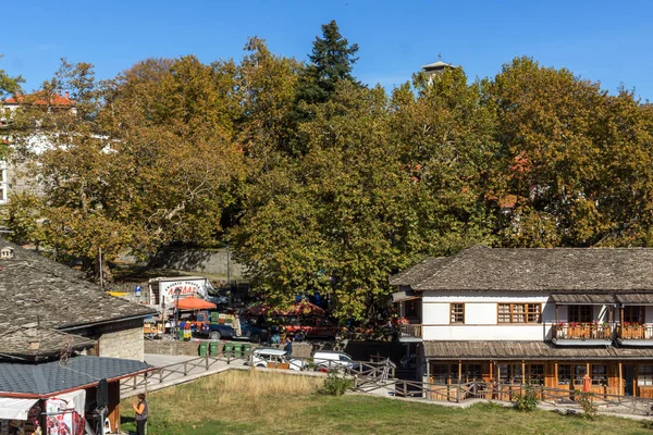 Metsovo, Epirus, Görögország - október 19 2013: Panorámás kilátást falu Metsovo, Görögország — Stock Fotó