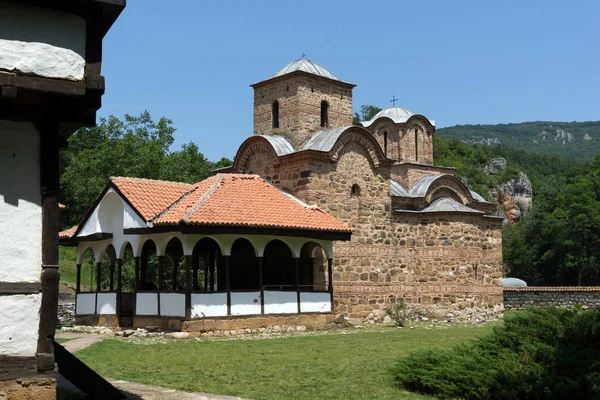 Úžasný pohled středověkého Poganovo kláštera svatého Jana teolog — Stock fotografie