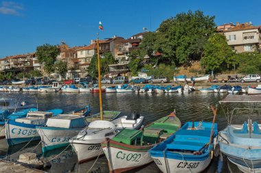 Sozopol, Bulgaristan - 12 Temmuz 2016: Süzebolu şehir, Burgaz bölge bağlantı noktasının şaşırtıcı Panorama