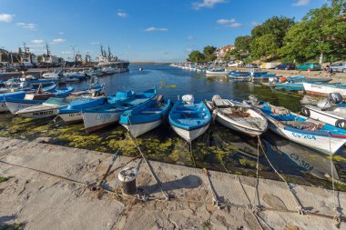 Sozopol, Bulgaristan - 12 Temmuz 2016: Süzebolu şehir, Burgaz bölge bağlantı noktasının şaşırtıcı Panorama