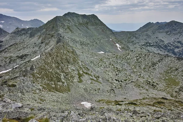 Dzhangal tepe, Pirin Dağı üzerinden muhteşem manzara — Stok fotoğraf