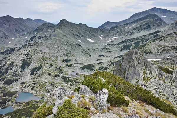 Paysage incroyable du pic Dzhangal, montagne Pirin — Photo