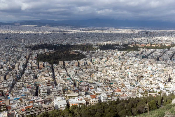 Atemberaubender blick auf die stadt athens vom lycabettus-hügel, attika — Stockfoto