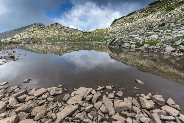 Increíble paisaje del lago Spanopolsko superior, montaña Pirin —  Fotos de Stock