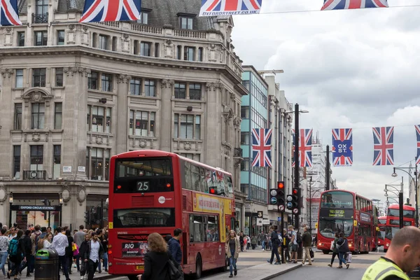 London, england - 16. juni 2016: wolken über regent street, city of london — Stockfoto