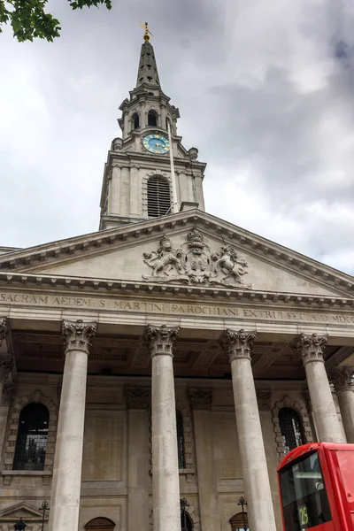 LONDRES, INGLÊS - JUNHO 16 2016: Igreja de São Martinho nos Campos, Cidade de Londres, Inglaterra — Fotografia de Stock