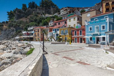 Parga, Yunanistan 17 Temmuz 2014: Muhteşem panoramik şehir Parga, Yunanistan