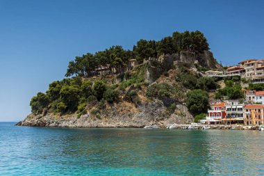 Parga şehir, Greeceparga, Yunanistan 17 Temmuz 2014 panoramik şaşırtıcı: Parga, Yunanistan'ın şehrin muhteşem panoramik görünüm