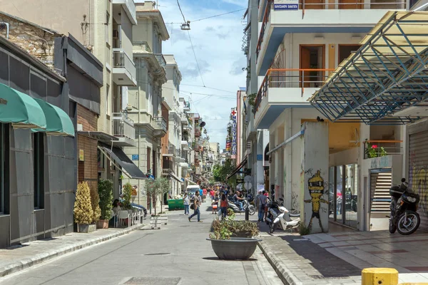 Patras, Grekland 28 maj 2015: Typisk gata i Patras — Stockfoto