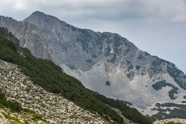 Καταπληκτική θέα, βράχια της Sinanitsa αιχμής, Πιρίν — Φωτογραφία Αρχείου