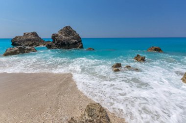 Muhteşem manzara mavi suların Megali Petra Beach, Lefkada