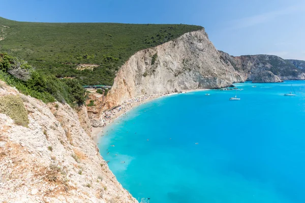 Atemberaubende Landschaft des blauen Wassers von Porto Katsiki Strand, Lefkada — Stockfoto